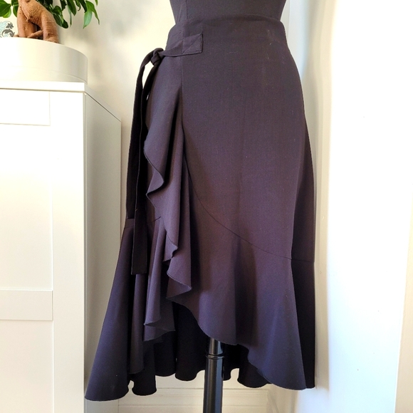 Fit and flare High waist Ruffles skirt HM 😍 SIZE 10 - Picture 3 of 13